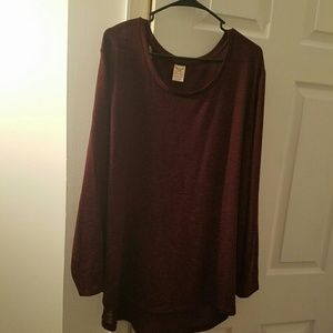 Hacci knit burgundy top